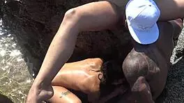 Trio en la playa with monster cock 😏