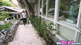 Cindy Starfall Gives Detailed Blowjob to Plumber's Filthy Cock in Interracial Hardcore