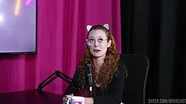 Ruiva gostosa says she wants more porn while her pussy gets licked