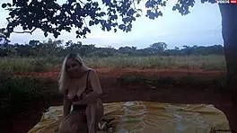 Enfiei A Pica Na Loirinha No Meio Da Estrada Em Publico Assista Completo No Xvideos Red