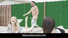 Realfleshlight免费使用18岁继妹访家变继兄性玩具-Ailee Anne Ivy Reid