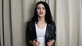 chupei a bucetinha peludinha e ruiva da minha amiga enquanto ela d - lady snow brasil e tiny foxxy, veja completo no red