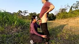 acho gostoso dar o anus no mato e gozar rapido