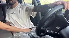 Cogiendo En Publico Con Mi Amiga En El Car