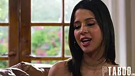 kylie rocket gives blowjob to nick 😏