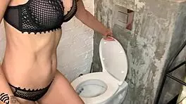 Hot milf Liza Virgin got so excited in toilet after porn