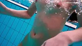 Horny teen gets naked and shows body 😍