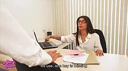 i show my ass to boss for a raise 😏