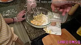 teen stepsis shr0oms q needs icing help from stepbro for bake sale