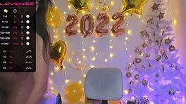 Colombian Brunette Babe Squirt from Wet Cunt on Webcam at New Year's Eve