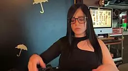 I Take My Step-Cousin To Eat Then She Pays Me Like This