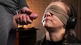 伙计，我的朋友又骗我玩奇怪的口味游戏