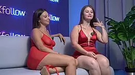 Curvy Colombian Roxie Gates8 and Vega Lu ride huge toys in session