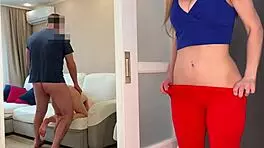 继女偷窥继父操继母，然后她的小18+阴部被钻 - 俄语对话 😳