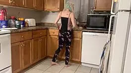 Plumber pops teen 18+ cherry before prom, shows her the ropes