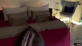 夜店公共搭讪变成狂野捆绑内射性爱