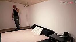 少女按摩时给油滑口交