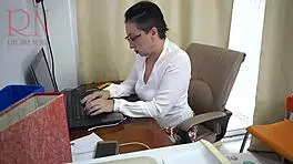 secretary caught on security cam 1 getting dildo fucked in office