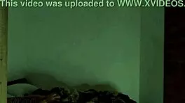 间谍摄像头抓到我丰满室友在宿舍大声呻吟自慰