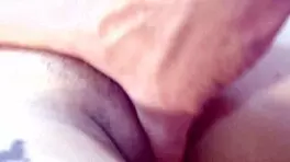 菲律宾处女哭着被巨大继父鸡巴夺走处女！