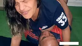 朋友发来色情短信，点燃大胆幻想