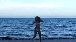 利维亚激烈性爱录像狂吸弯腰硬插