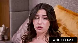 Chanel Camryn begs, 'Make me squirt, stepbro!'