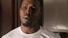 纹身18+少女被跨种族干到凌乱射精