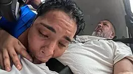 meduzza，那个从萨尔瓦多工作的调皮妹，跳上我的车...差点被操屁股，伙计！