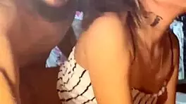 Invites Old Schoolmate to Her Room During Break 😍