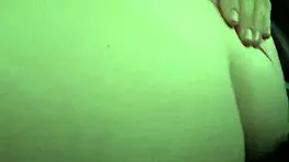 粉内裤学生妹户外用骚逼换出租车费猛干