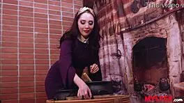 Evil Queen vs Whore Princess in Intense Group Riding