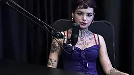 Annie Clementine in Sensual Outdoor Interview