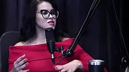 Annie Clementine in Sensual Outdoor Interview