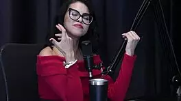 Gravou Uma Suruba A Familia Apoia Se Chateia Com Quem Desmarca E Ja Atendeu Um Deputado - Annie Clementine Watch On Sheer Red