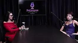 Gravou Uma Suruba A Familia Apoia Se Chateia Com Quem Desmarca E Ja Atendeu Um Deputado - Annie Clementine Watch On Sheer Red