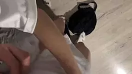 One night stand turns into cock sucking after club dancing 😏