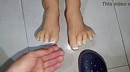 omg, how old is she having first sex with a virgin latina? 😲