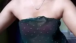 Indian hot bhabhi fingering herself to release! 😍