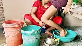 Desi moms fucking neighbor boys with big asses