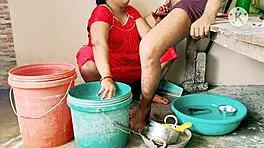 Desi moms fucking neighbor boys with big asses