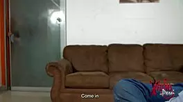 饥渴黑发妹用巨屌狂干试镜，想看吗？