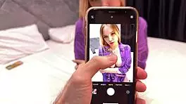 哟，继兄帮我拍裸照给男友，最后射满我全身！