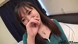 大阪模特儿投入第一次日本色情拍摄