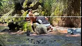 pareja amateur se graba follando con su hermanastro en el rio