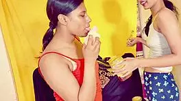 Two girls share intense lesbian cumshot 😈