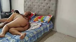 Sharing Bed with My Stepdad’s Old Man, Ended Up Having Great Sex! 😳