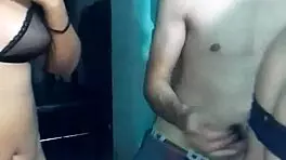 grabamos x webcam fati muestra y despues se la meto a mi novia