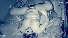 家庭纽带第46部分加深，年轻18+亚洲宝贝秘密探索玩具