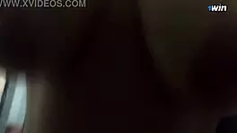 hijastro jovencito aprende a follar con una esposa cachonda e insatisfecha, montando en cowgirl y doggystyle con grupo swingers